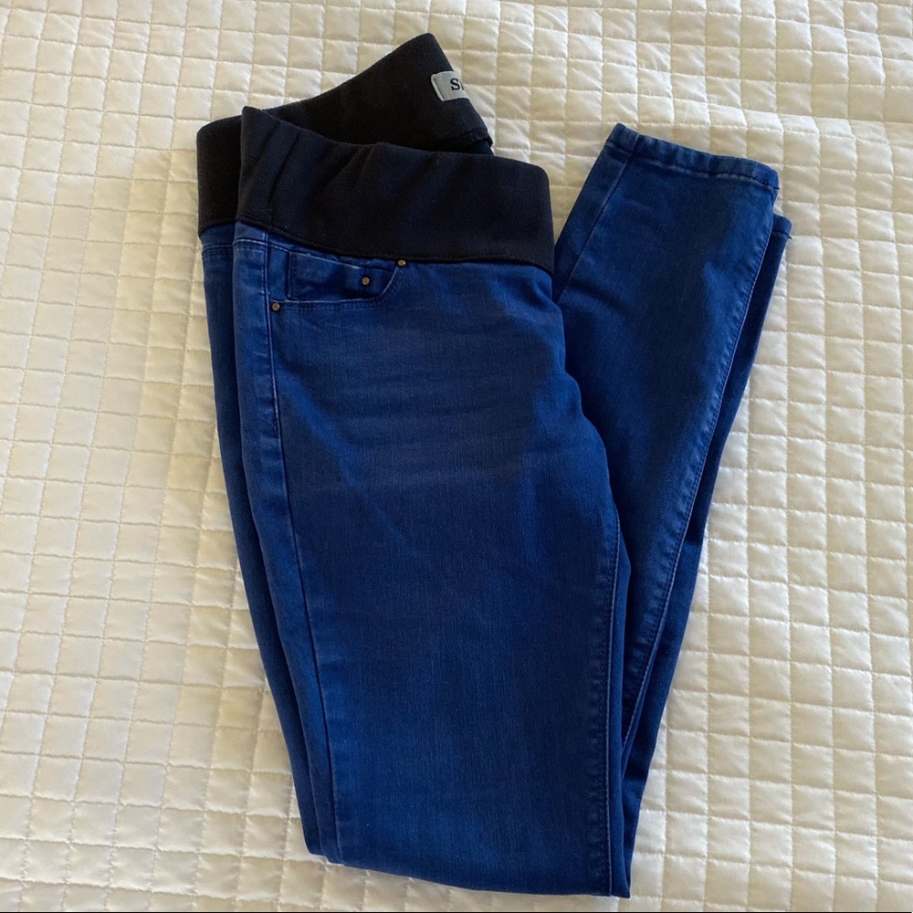 New Look Maternity Skinny Jeans.